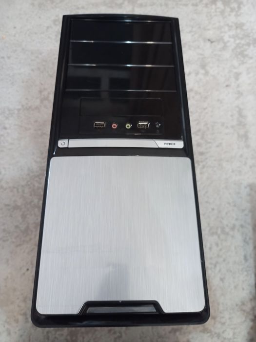 Комп'ютерний корпус