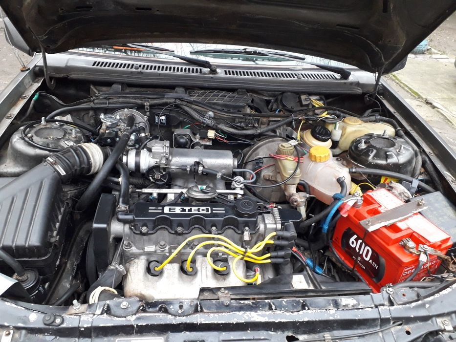 Двигун ланос з навісним 1000.