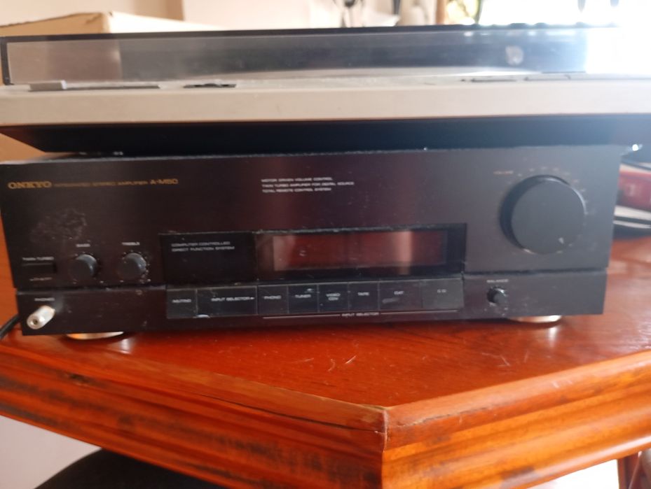 record player technics SL-DL1 and amplifier Onkyo A-M50