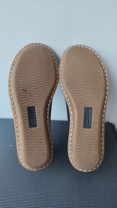 Skórzane balerinki Clarks Artisan 37 czarne, wkładka 23,5 cm