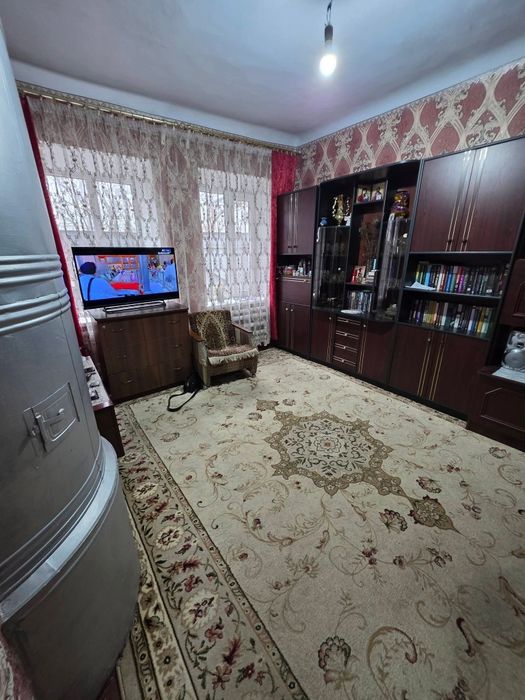 Продажа части дома. 3 комнаты, удобства.