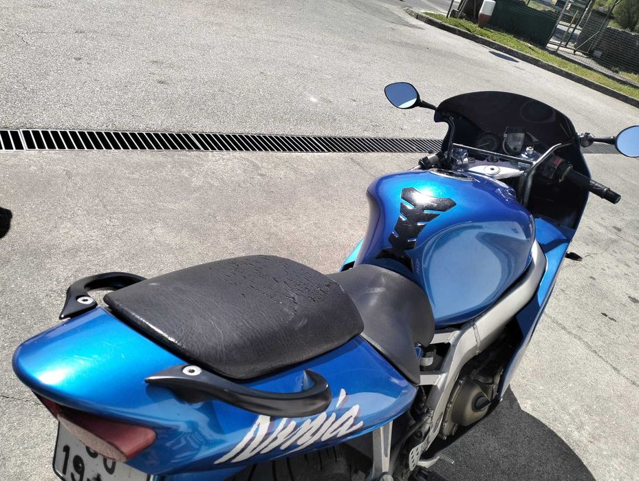 Moto KAWASAKI Ninja ZX-9R  - 1999
