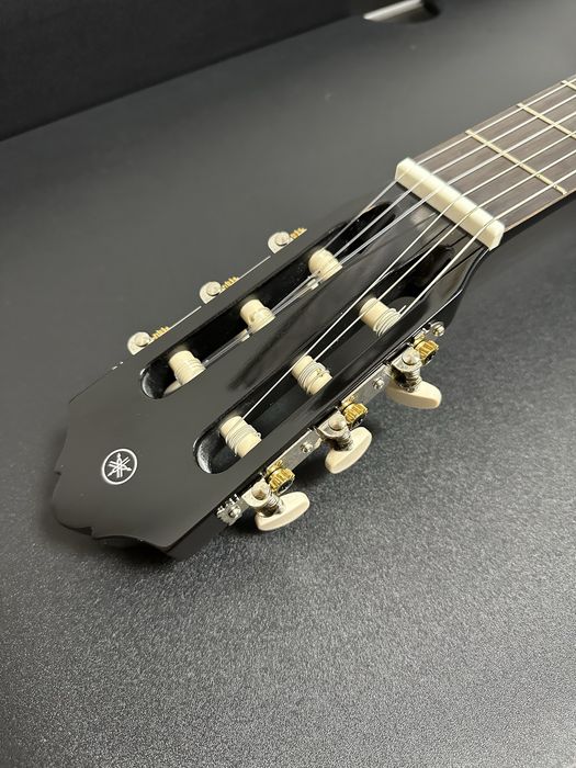 Yamaha C40 Black - класична гітара + чохол, ідеальний стан