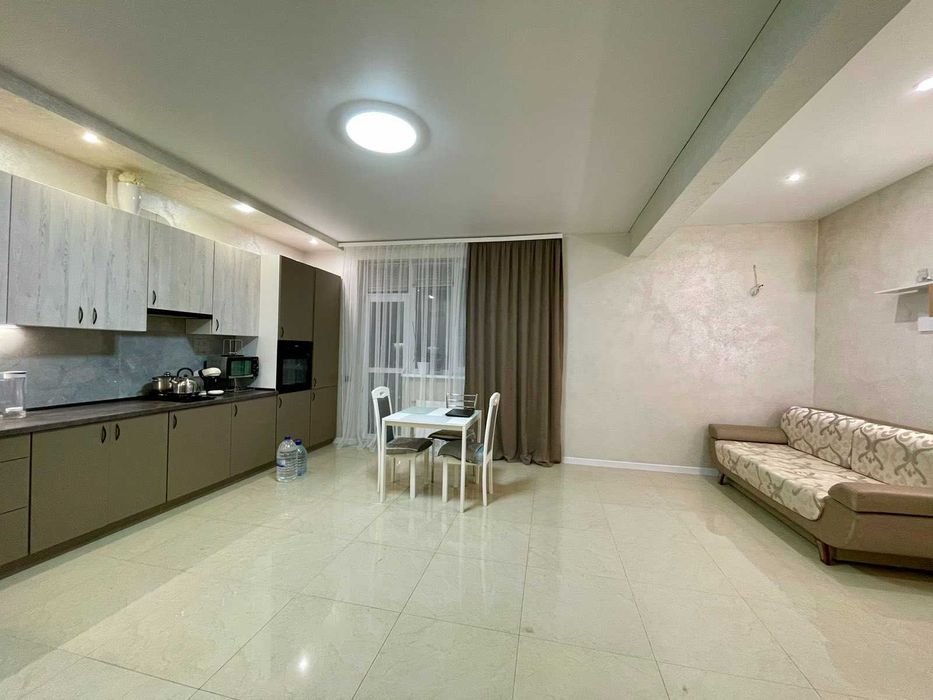 2-комнатаня квартира с ремонтом на Таирово