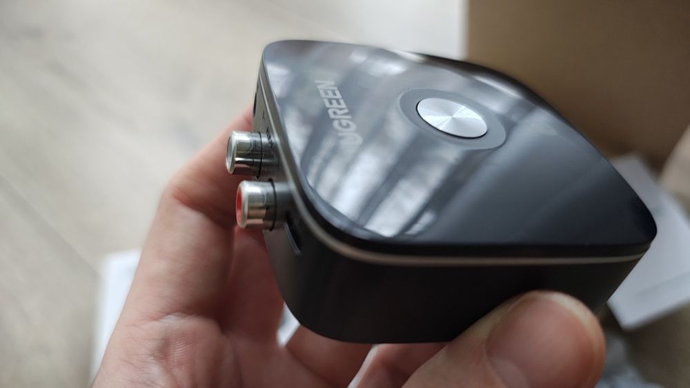 Adapter przekaźnik Bluetooth RCA Cinch do głośników. Ugreen 40759E