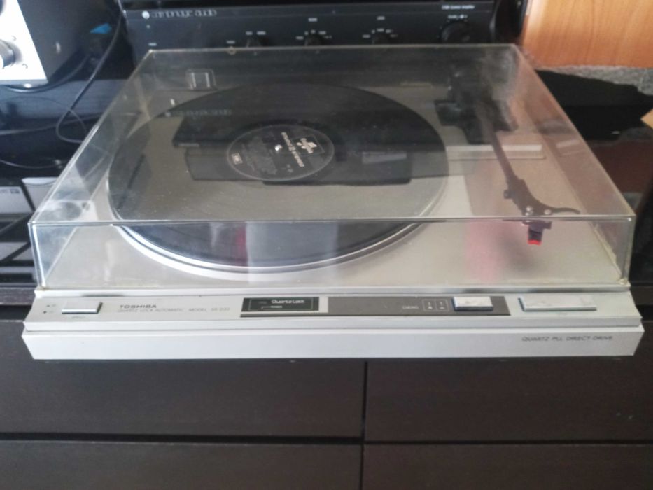 Gira discos Toshiba SR D33