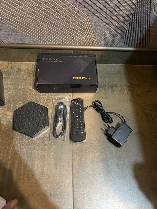 Смарт ТВ приставка Smart TV T95Z PLUS 2/16 GB Android 12 Allwinner h618 2.4G для телевізора