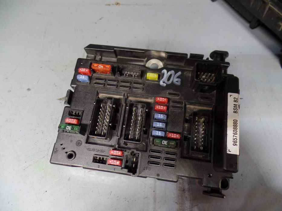 Paz5 Moduł BSI BSM B2 skrzynka bezpieczników peugeot 206