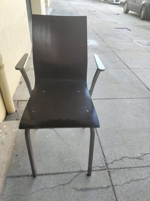 8 Cadeiras pretas bom estado