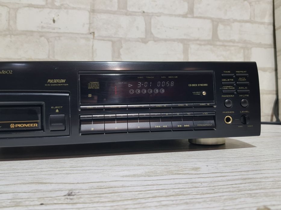 Hi-Fi Програвач CD дисків PIONEER PD-M602,   61-bit DLC.,  дисків, 102 дБ., б/у з Німеччини