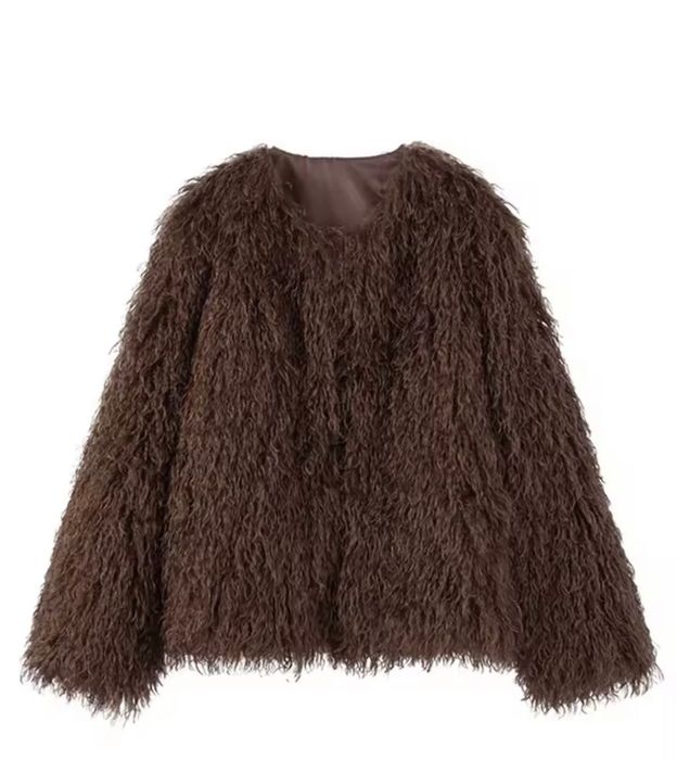 Класна шубка зі штучного хутра