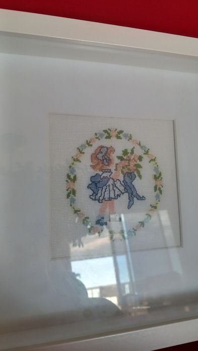 Quadro infantil ponto de cruz menina c/ moldura
