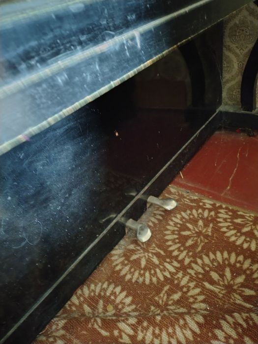 Пианино Україна   продам