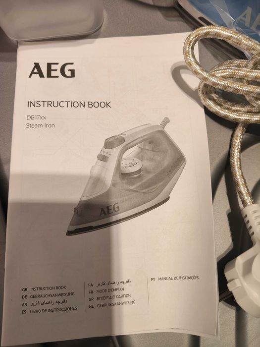 Ferro de engomar a vapor AEG Easyline DB1730, 2300,novo