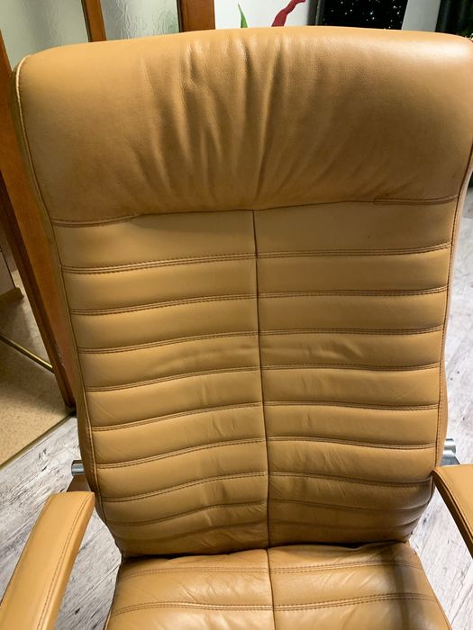 Кресло директорское. Натуральная кожа.