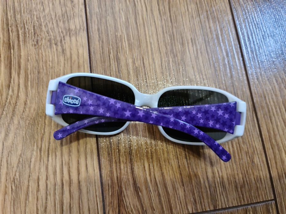 Дитячі сонцезахисні окуляри. Chicco