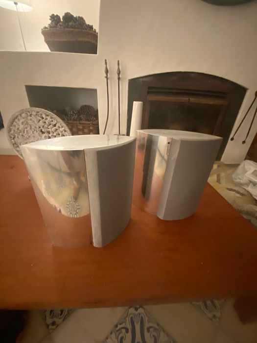 B&O speakers with wall support