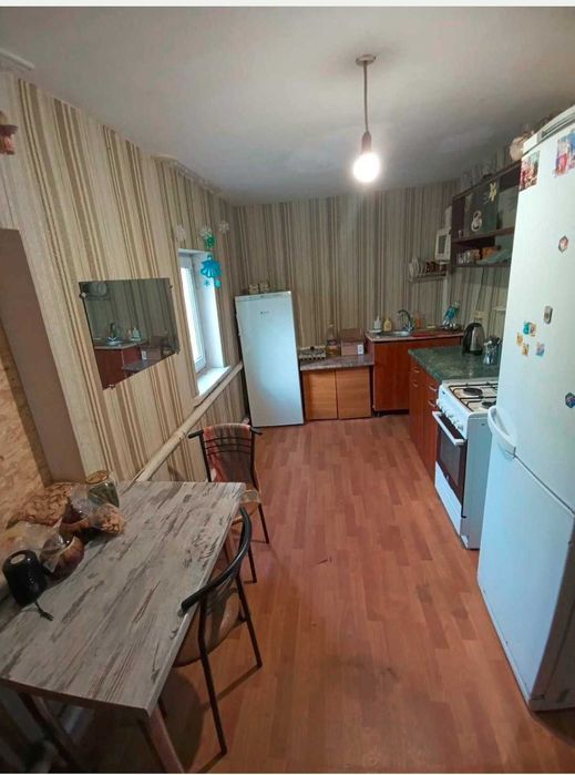 Продам капітальний житловий будинок, 10 хвилин від метро Індустріальна
