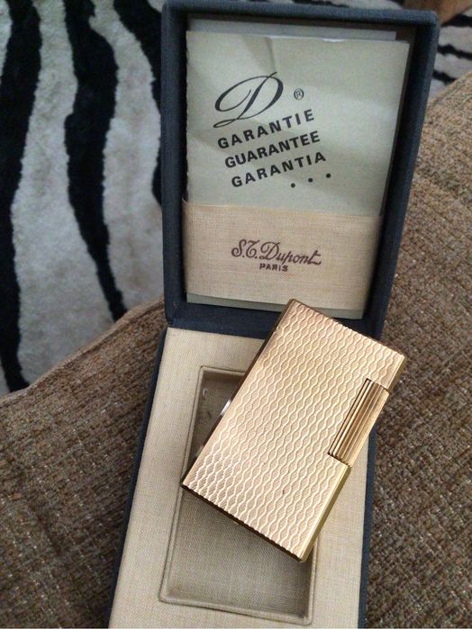 Isqueiro dupont dourado