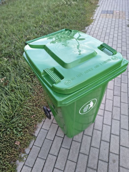 Pojemnik na odpady 240 L nowy zielony kosz na śmieci