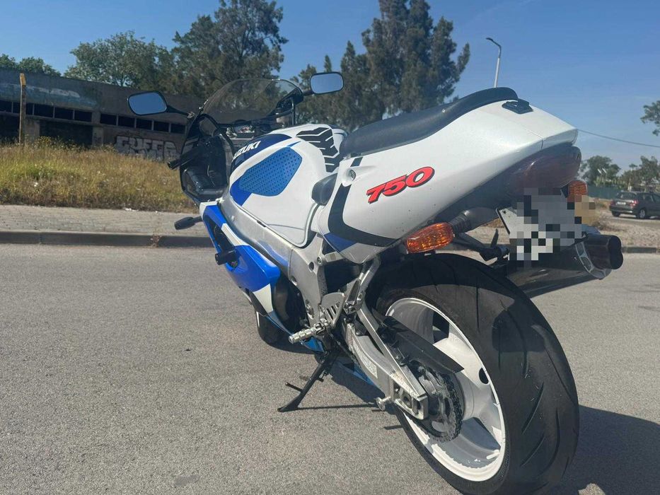 Suzuki GSX-R 750 srad