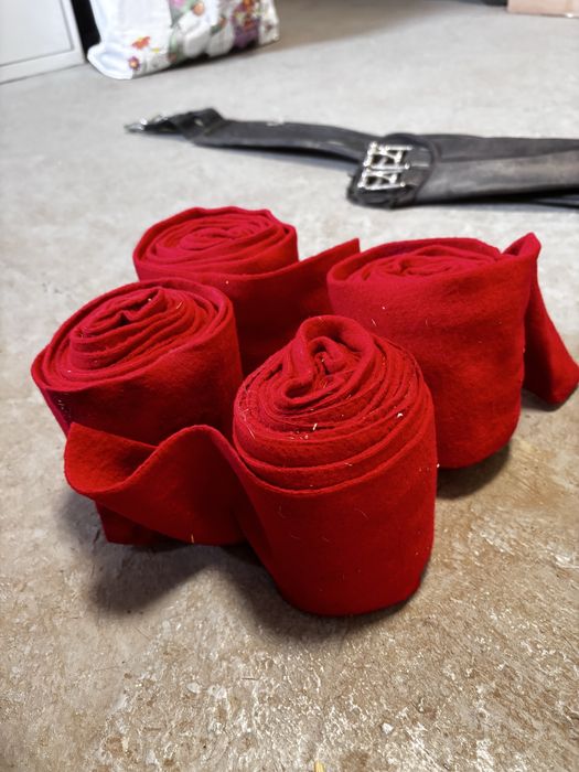 Sprzedam owijki czerwone raz na koniu