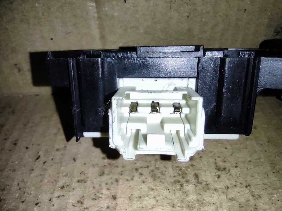 Замок DM 569 люка двери машинки Whirlpool AWS 61212