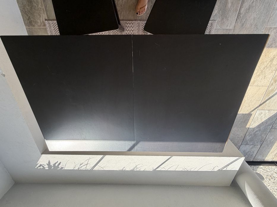 Mesa de jantar extensivel - madeira escura