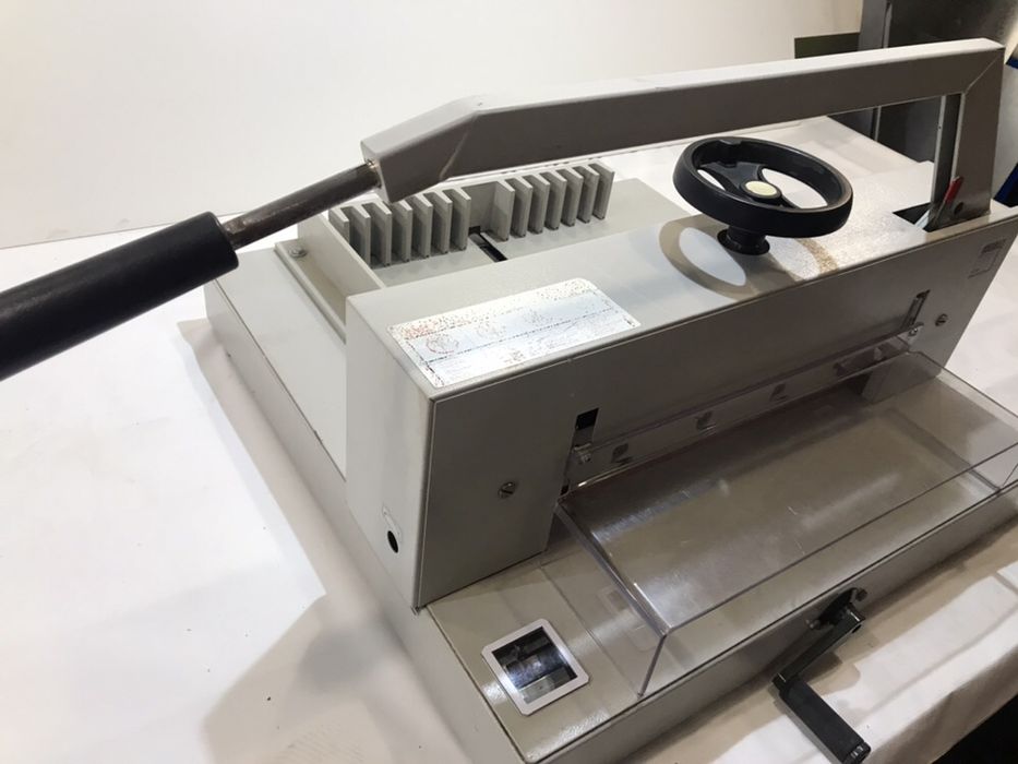 Продам Різак Ideal ст 4700 для формата А3