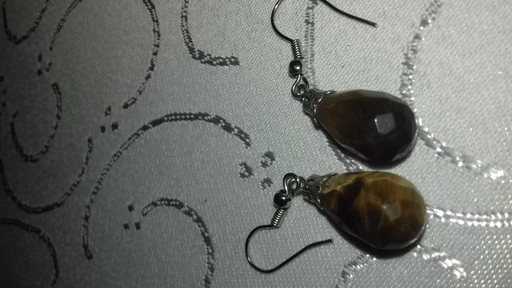 Sprzedam biżuterię.