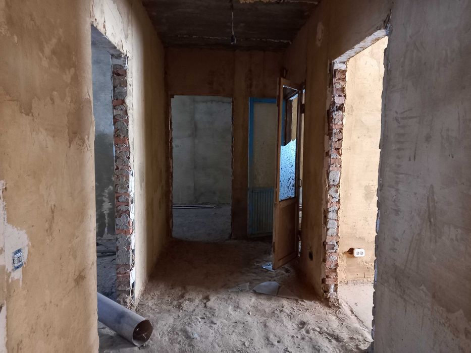 Будинок 99,4 м² та Гараж з підвалом 42,83  м² (НЕ АРЕНДА, ПРОДАЖ)