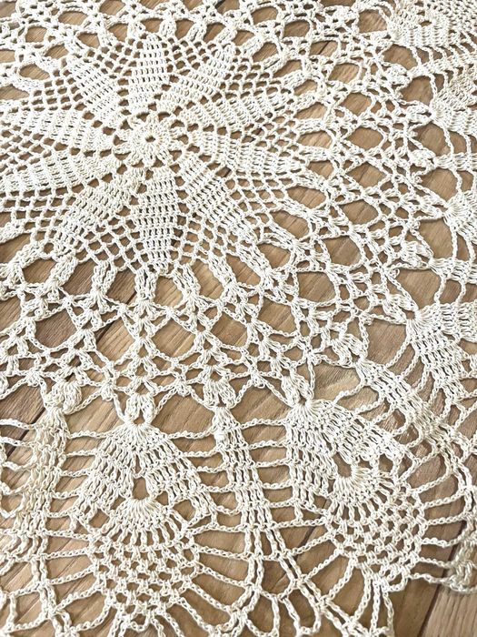 Serweta szydełkowa beż/ecru handmade śr. 64 cm 45 zł