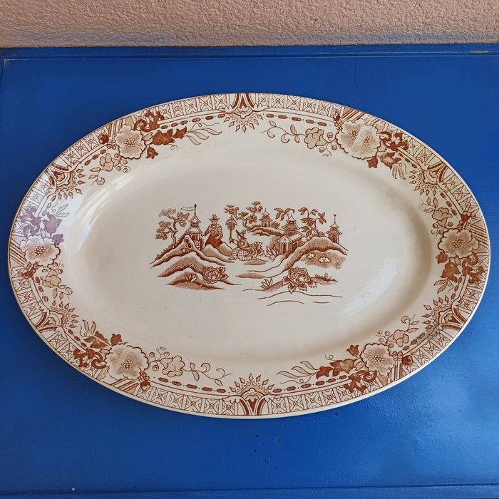 Travessa oval Sacavém Gilman Cta motivo Tókio (Pagode - 11) cor sépia