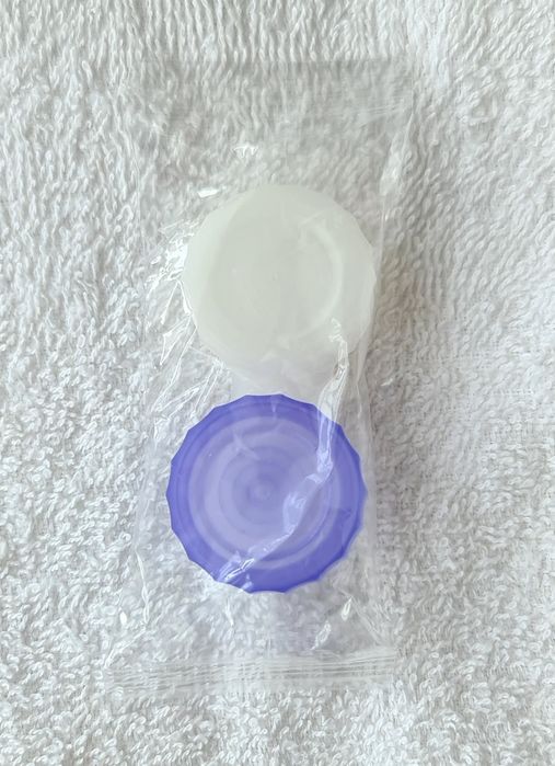 Pojemniczki na soczewki 1zł/1szt NOWE oryginalnie zapakowane