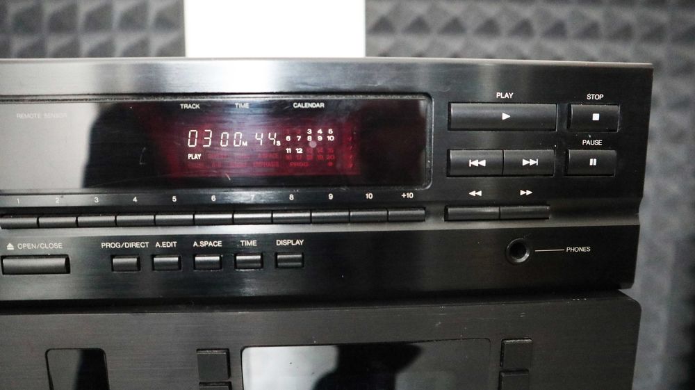 Проигрыватель Denon DCD-595 Германия DAC  2 x PCM61 Technics SL-PG460A