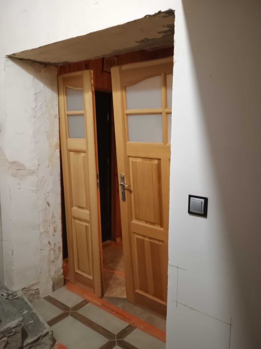 Sprzedam drzwi wewnętrzne drewniane