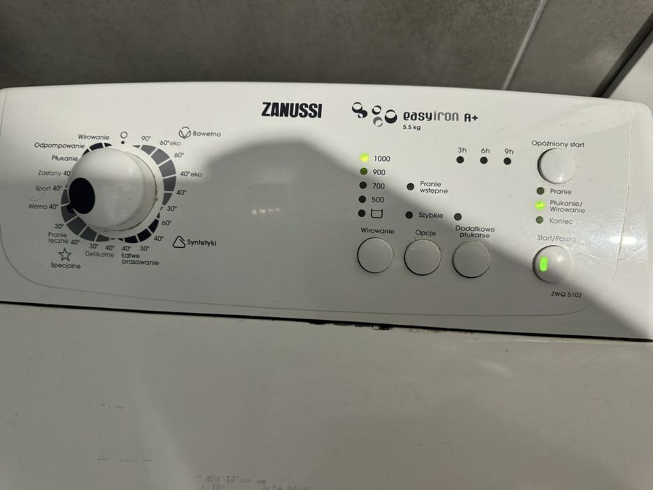 Zanussi ZWQ5102 вертикальна загрузка