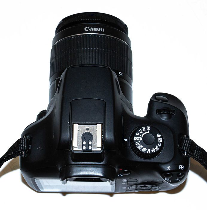 Canon EOS 4000D + 18-55mm III 18Mpix 8 TYŚ