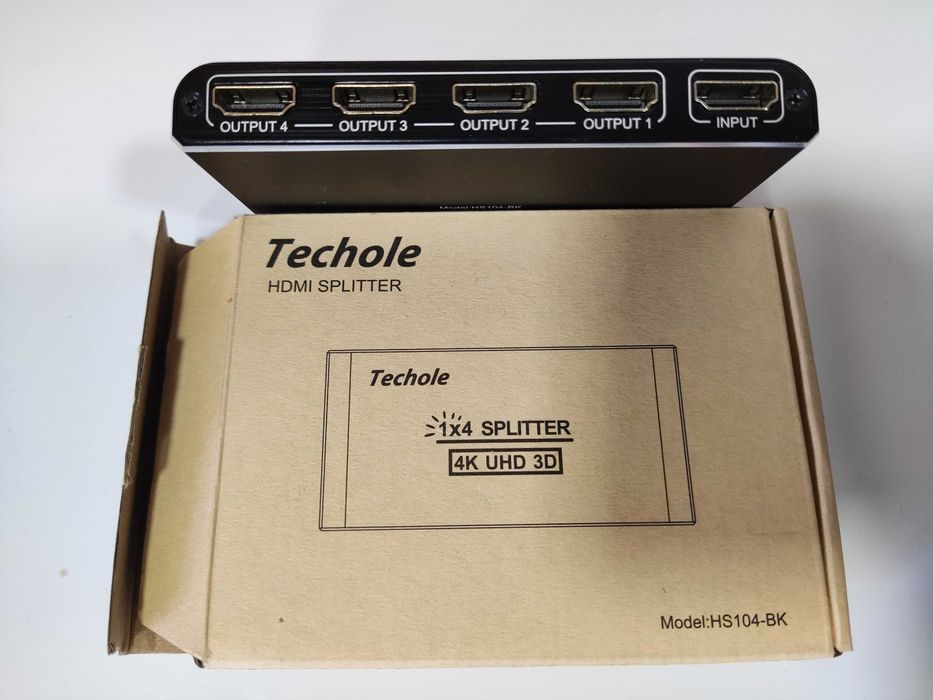 Splitter, PEN 256GB USB C, Carregadores, Cabo VGA e outros acessórios