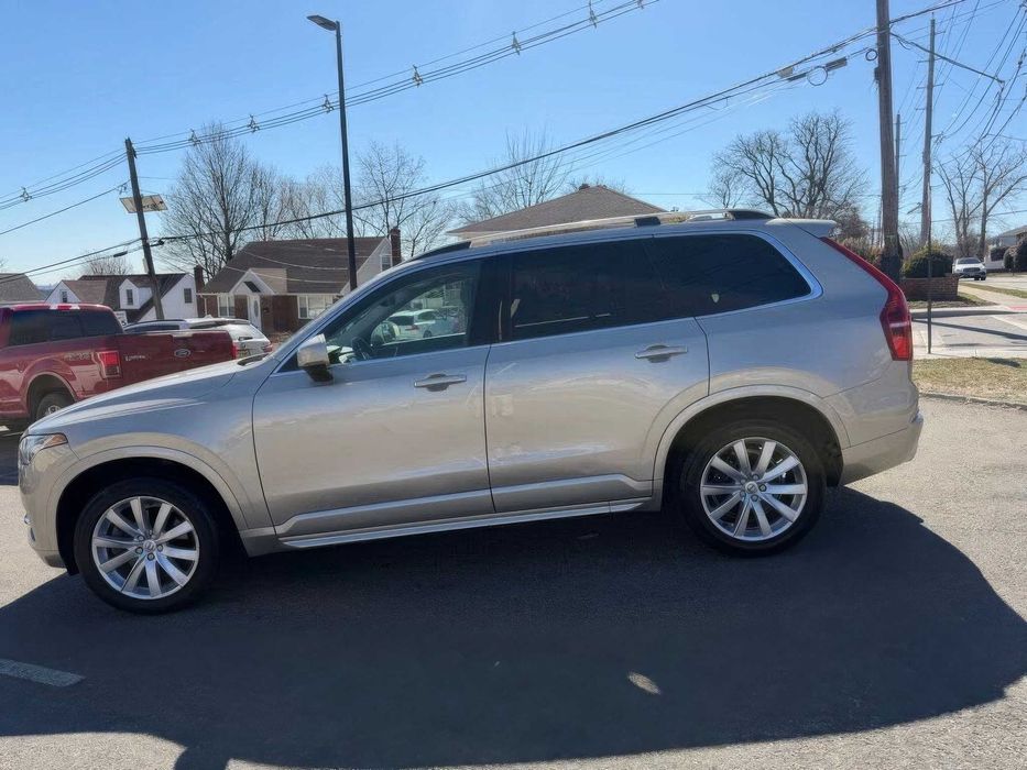 Volvo XC90 T6 Momentum      2017