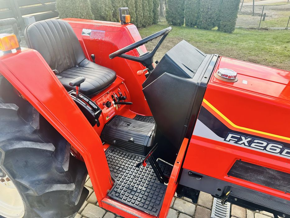 Traktor Yanmar FX 26 wspomaganie kierownicy 4 cylindry 4x4 orginał