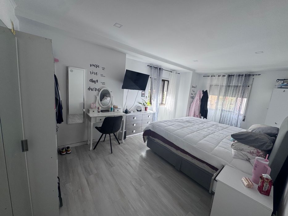 T3 espaçoso cm boa exposição solar