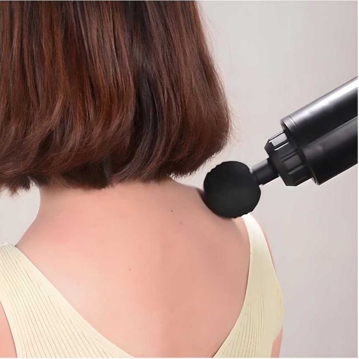 ZESTAW Masażer wibracyjny pistolet do masażu 4 głowice do ciała pleców