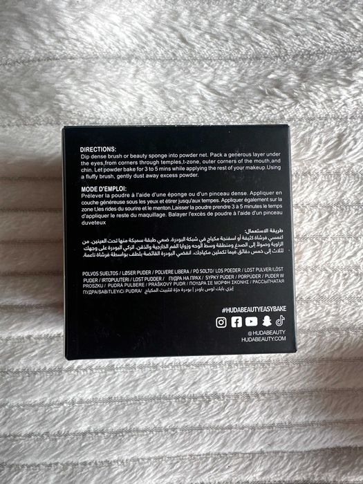 Puder Huda Beauty Pound Cake