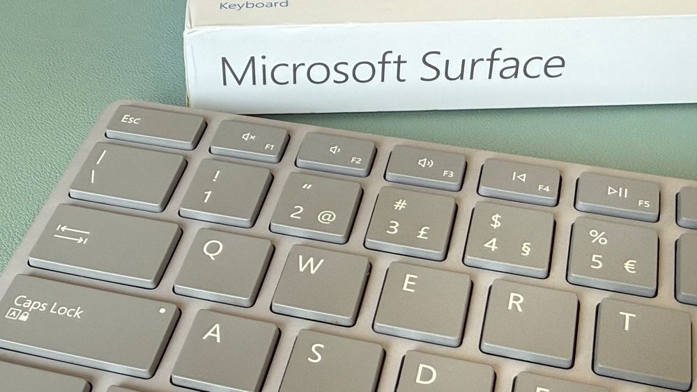 Teclado Bluetooth Microsoft Surface Keyboard
