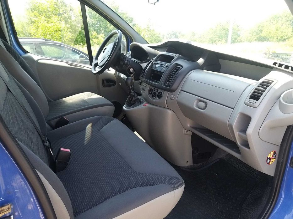 Opel Vivaro 9 osób