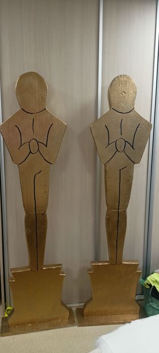 Statuetki Oskarów ok 180 cm.