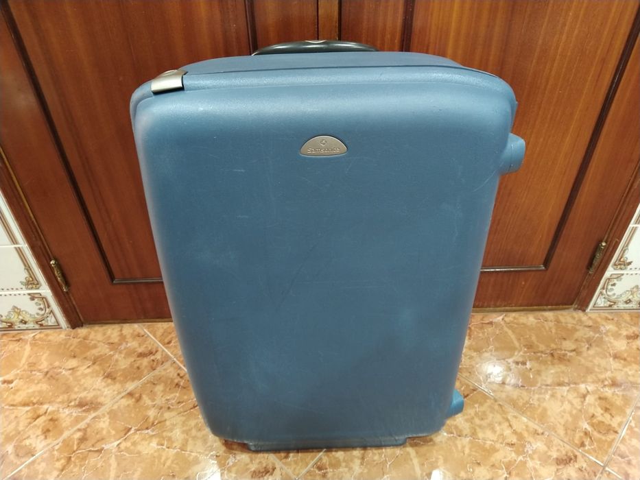 Mala Samsonite malas viagem casa quarto apartamento vivenda.