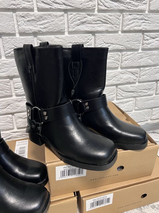 Черевики з квадратним носком нові reserved 36,37,38