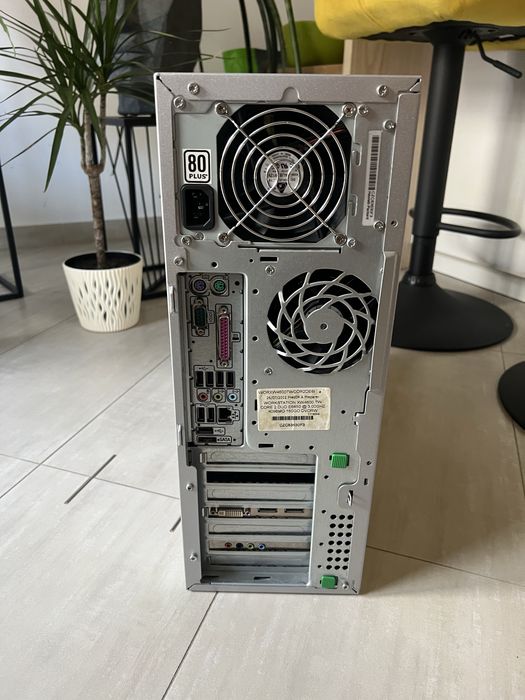 Komputer stacja robocza HP xw4600 / Core 2 Duo / Quadro FX 1800 / Na części lub do odratowania
